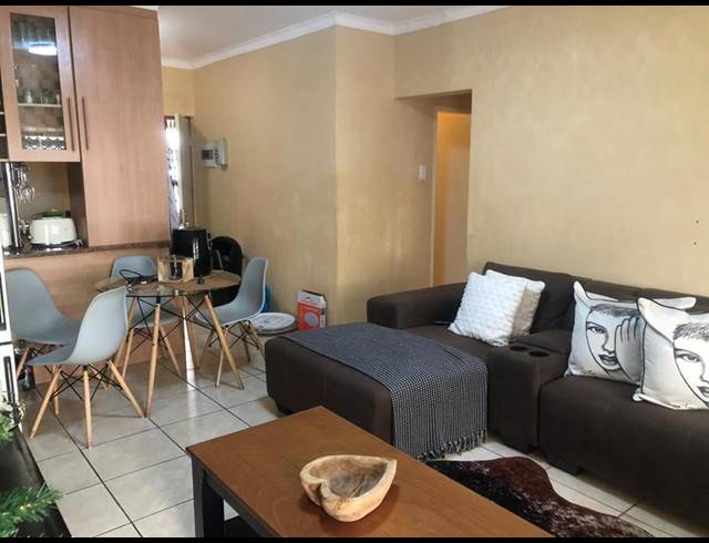 2 BEDROOM TOWNHOUSE FOR SALE IN HESTEAPARK